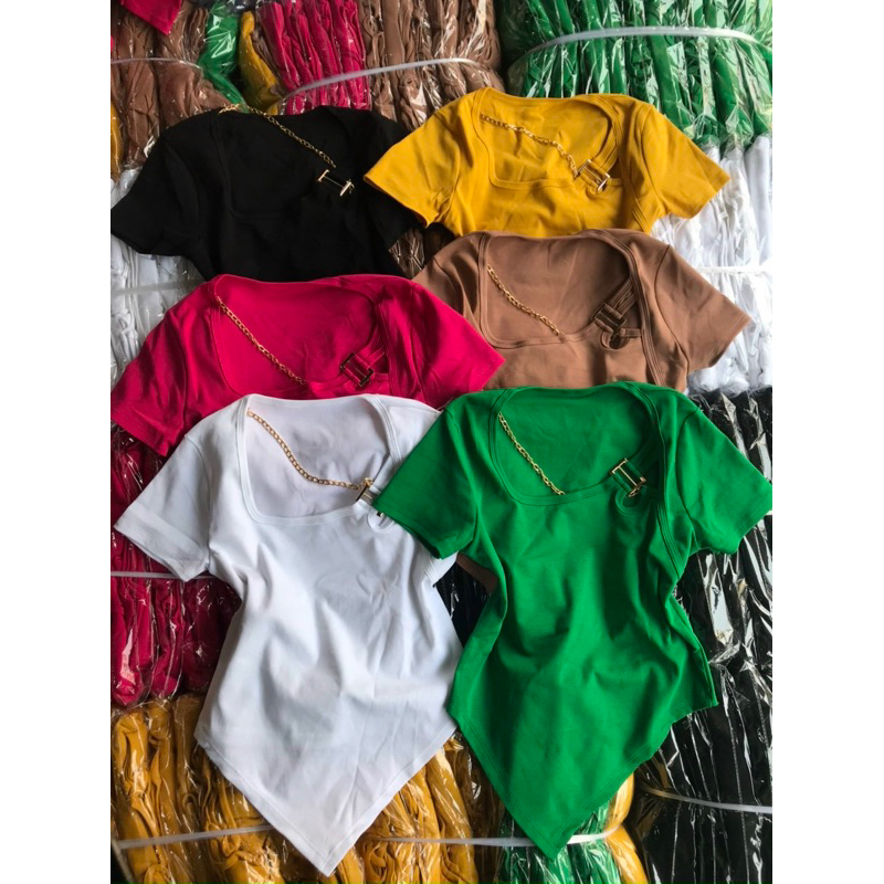 áo thun body tay ngắn tà nhọn phối xích