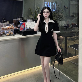 Váy đen phối somi trắng sang chảnh