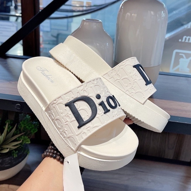 DÉP BÁNH MỲ DIOR ĐẾ ĐÚC NGUYÊN KHỐI , SIÊU ÊM , LÊN CHÂN SANG CHẢNH