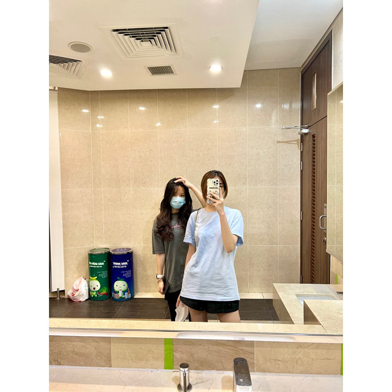 Áo hm mua 400k pass 190k nha hihi