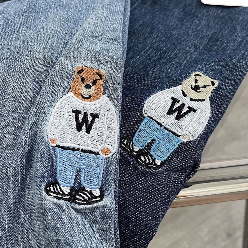 Sơmi denim thêu gấu Whoau