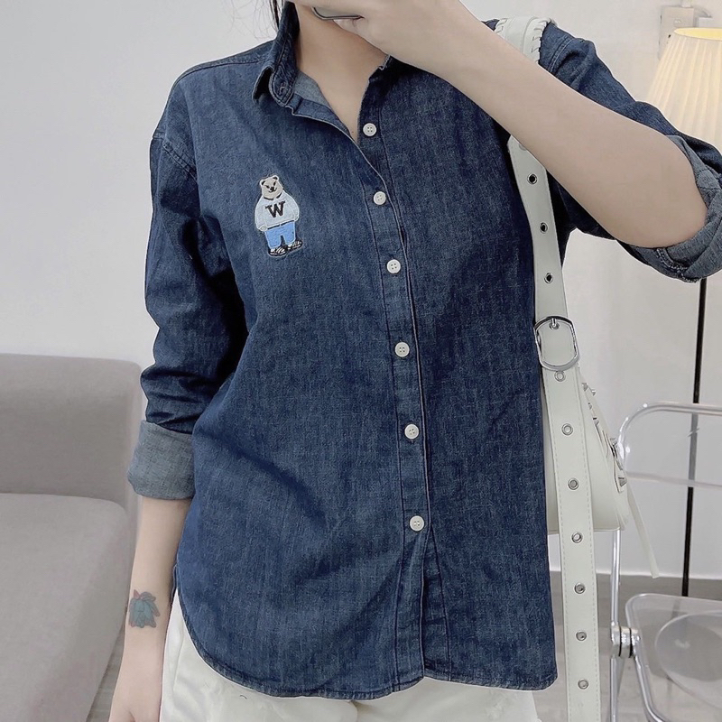 Sơmi denim thêu gấu Whoau