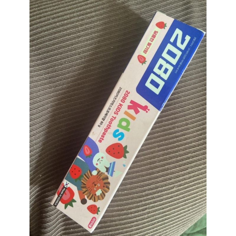 Kem đánh răng trẻ em Hàn Quốc 2080 hương dâu