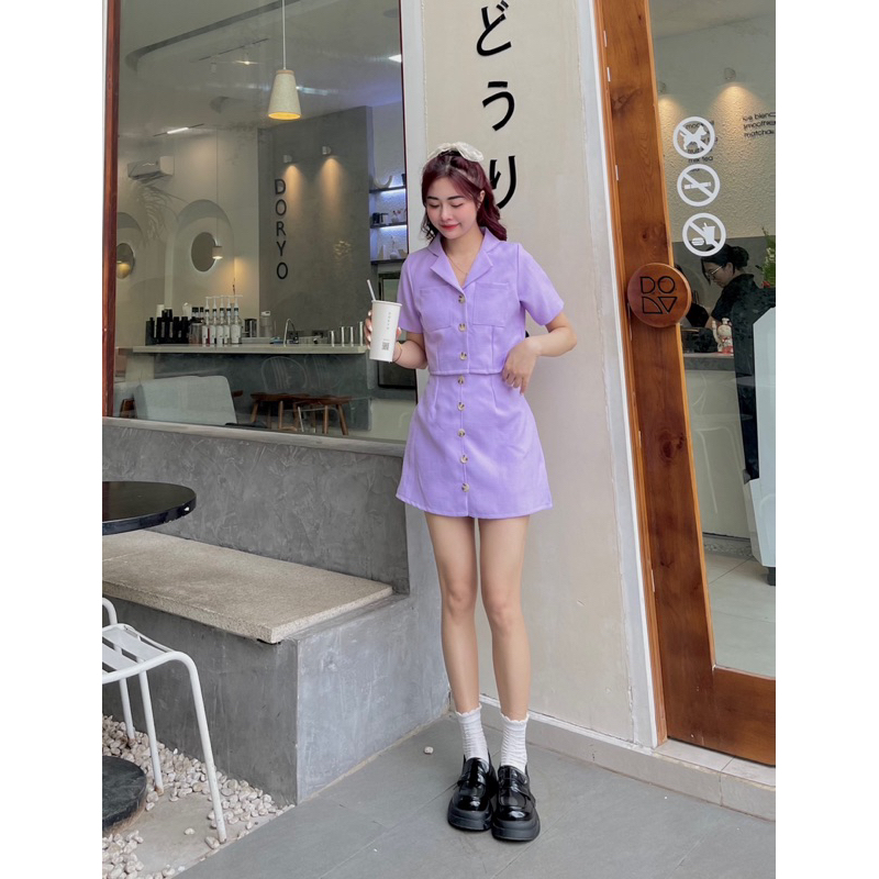SET ÁO CỔ VEST 2 TÚI CHÂN VÁY ĐÍNH NÚT