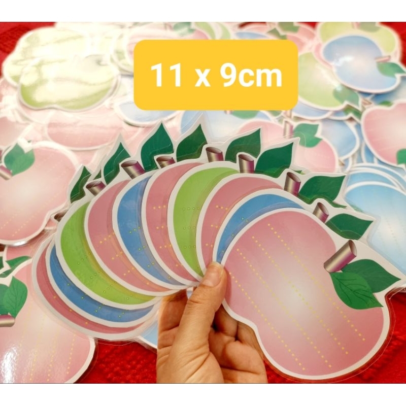 Quả táo In màu Éplastic  sau có nam châm lá.