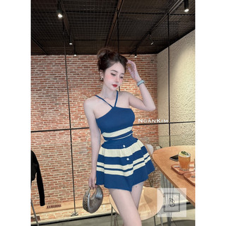 Set Áo Cổ Yếm Mix Chân Váy Len Cúc