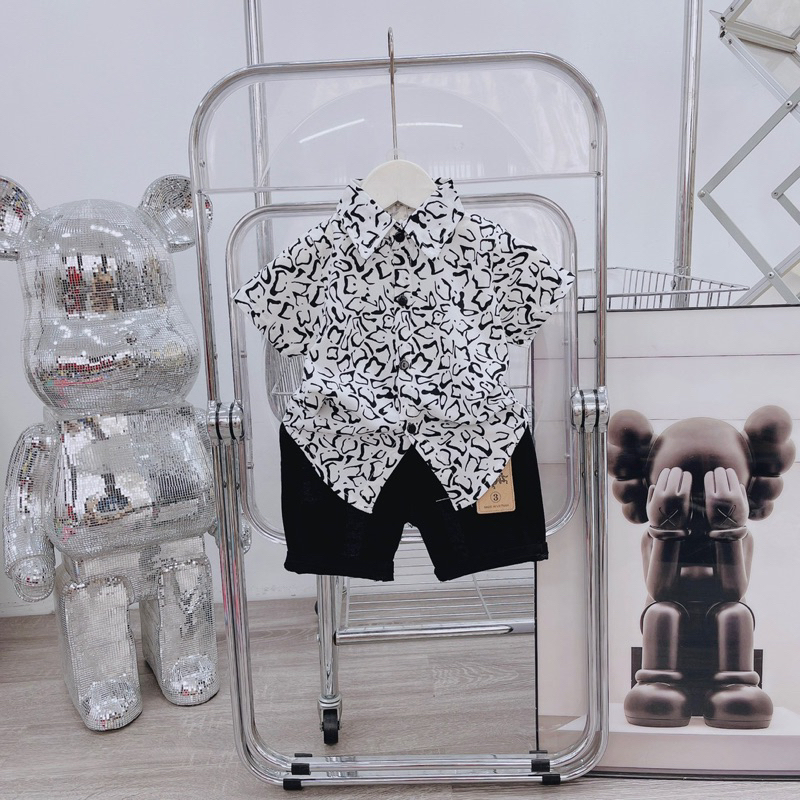 Sét sơ mi lụa cho bé  kèm quần short kaki phong cách