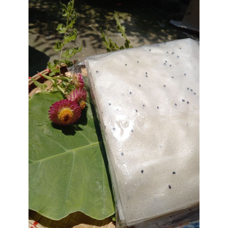 BÁNH TRÁNG MÈ ĐEN NHÚNG NƯỚC KIM NGỌC - Đặc Sản truyền thống - Món ngon Quảng Ngãi  Đặc sản Quảng Ngãi-  TIỆM QUÀ QUÊ