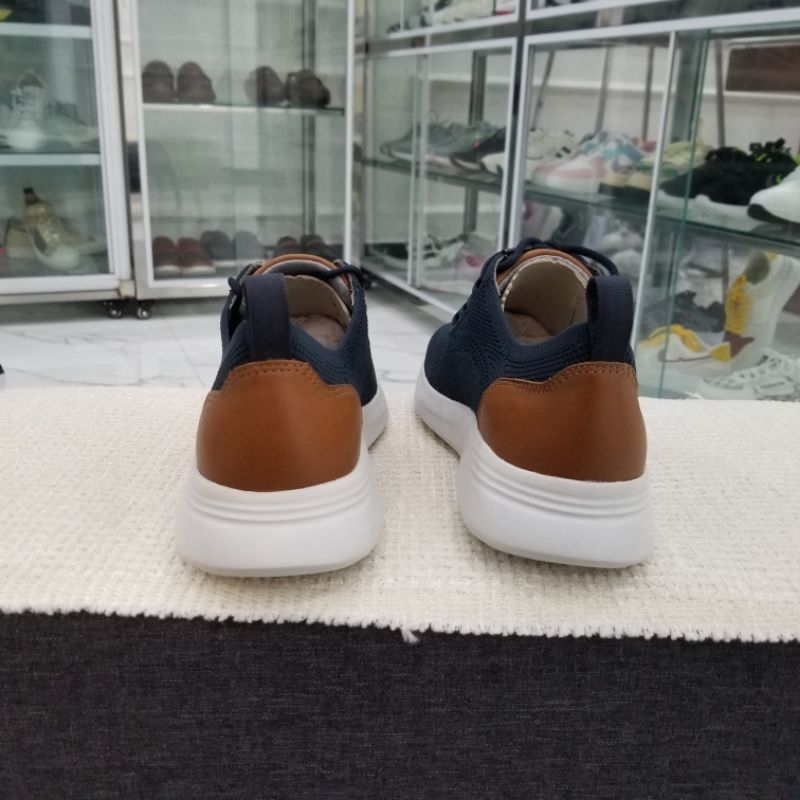 Giày xuất dư chính hãng johnston murphy , cam kết chính hãng , size 42