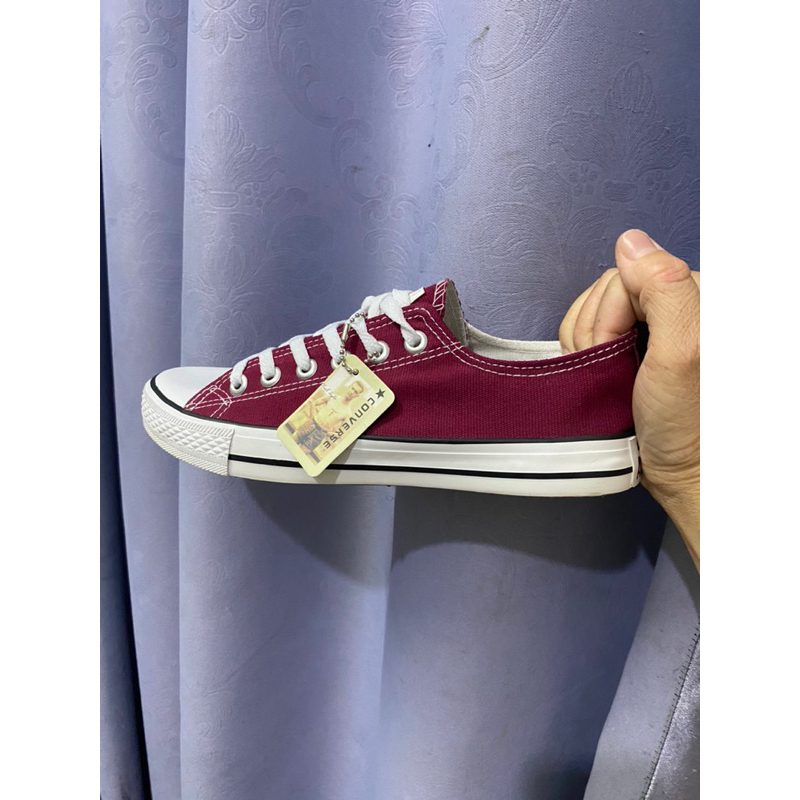 Giày Thể Thao ConVerse Đỏ Đô,  Đỏ tươi Còn Lẻ Size Sale Lỗ Luôn.