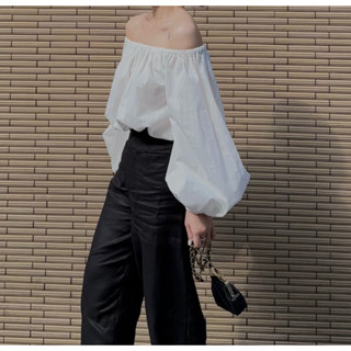  EIRA TOP | mir.byhi | Áo trễ vai tay bồng thô hàn 