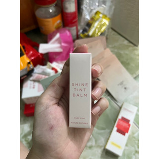 son dưỡng môi Nature republic