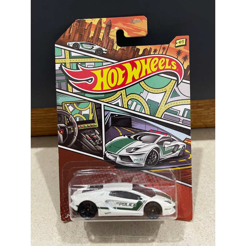 Xe mô hình đồ chơi Hotwheels cơ bản 1:64 - Lamborghini Aventador Coupe