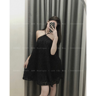 Đầm cổ yếm voan xù