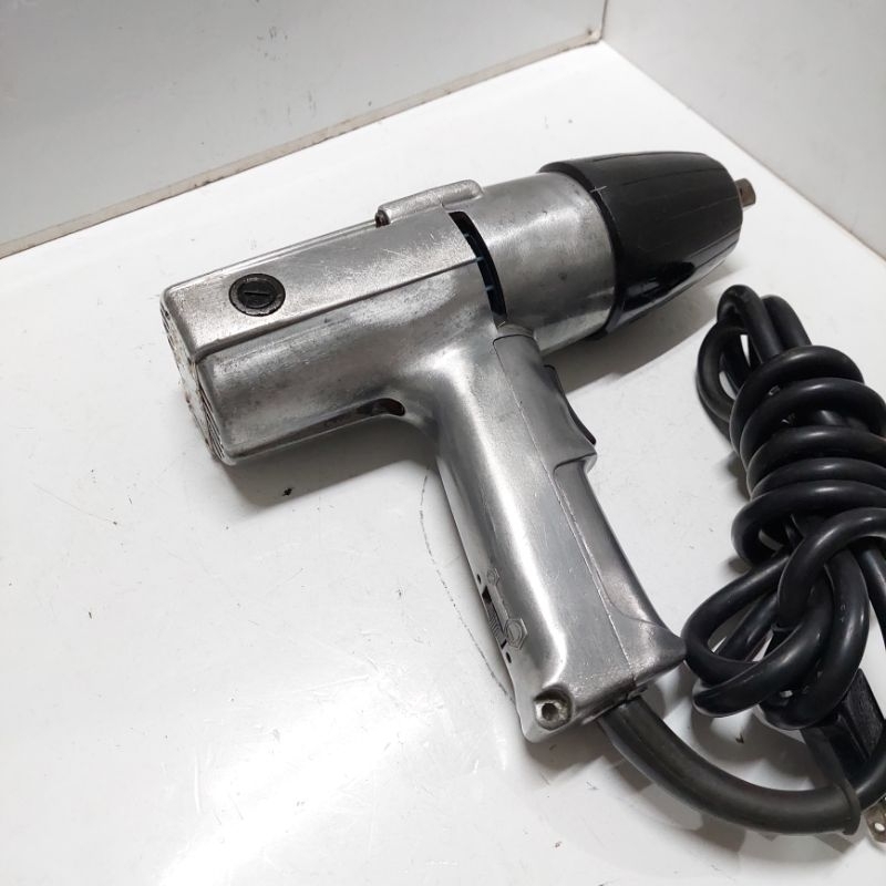 MÁY BẮN BULONG MAKITA NHẬT 330W ĐIỆN 100V