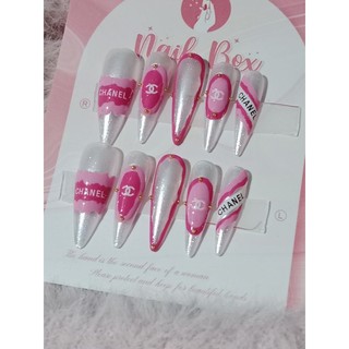 Nails box thiết kế hồng sang chảnh lấp lánh