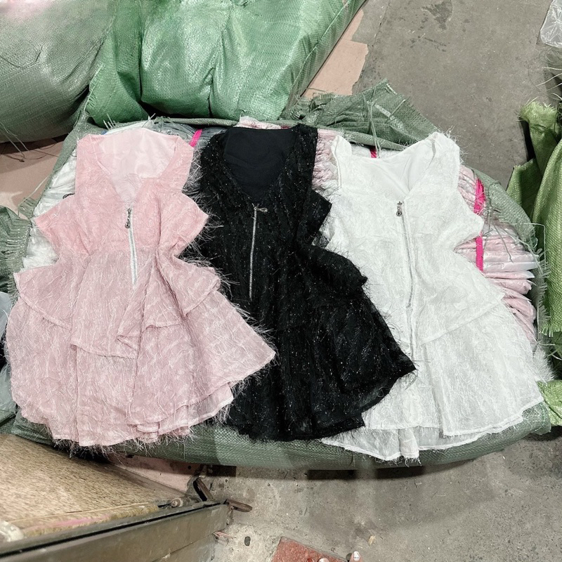 Set Bộ Áo 3 Lỗ Cổ V Sát Nách Ánh Lông Khoá Đồng Kèm Quần Short Đùi