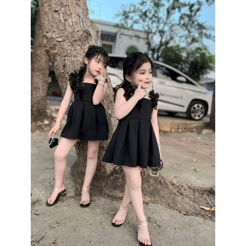 [8-40kg] Đầm đen tay nhún
