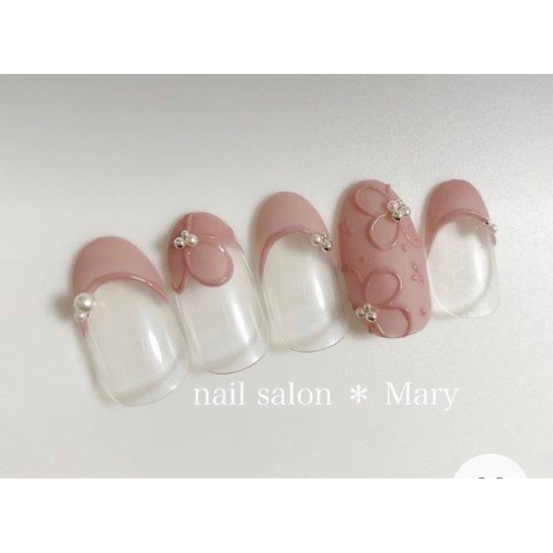 Móng úp hoạ tiết màu