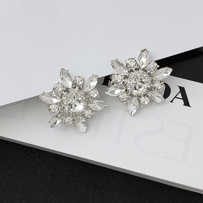 Tag Đá Cài Áo Mặt Hoa Pha Lê Sáng