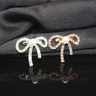 Tag cài áo nơ đá
