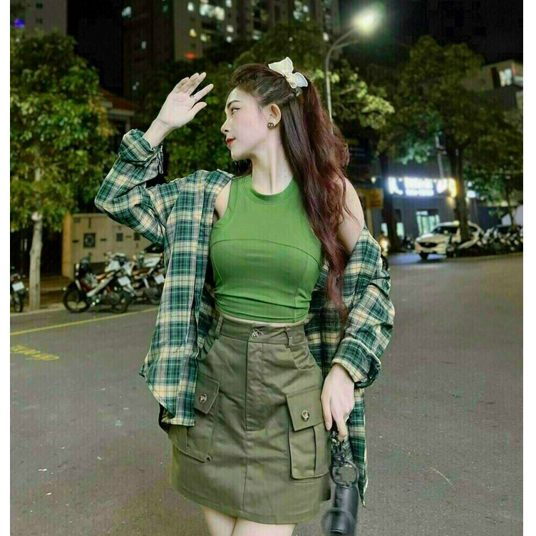 Set chân váy ngắn kèm croptop cổ tròn và khoắc sọc caro phong cách đường phố [666]