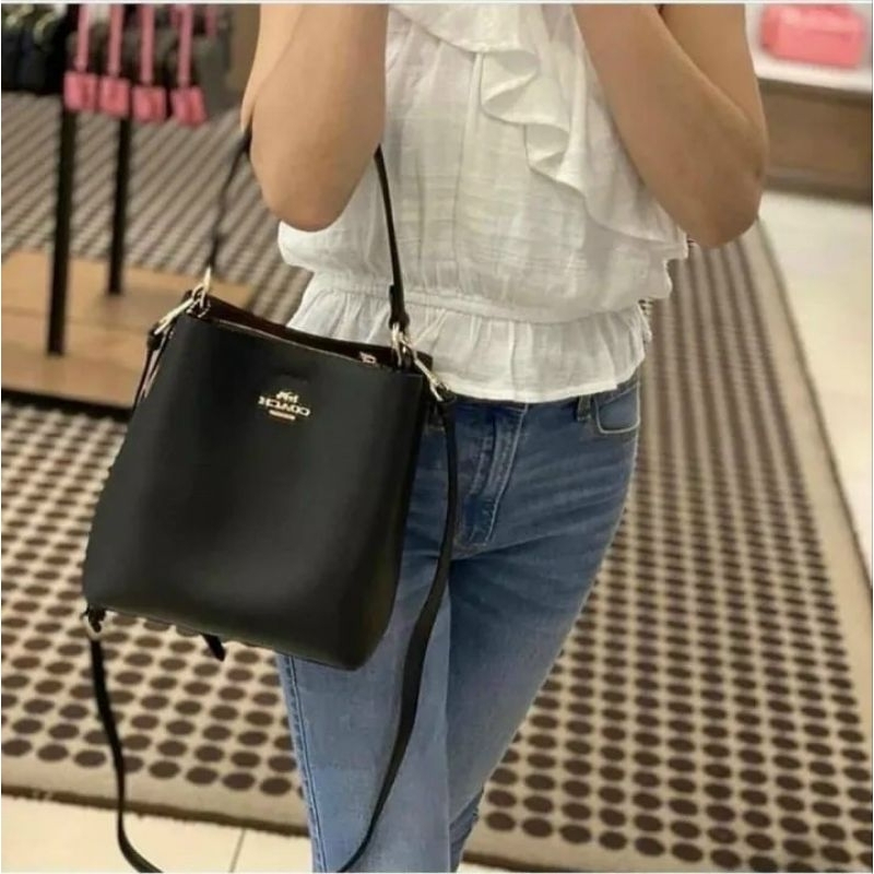 Túi C0ach Town Bucket công sở thanh lịch