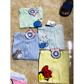 Áo cộc tay sơ sinh cài cúc cho bé