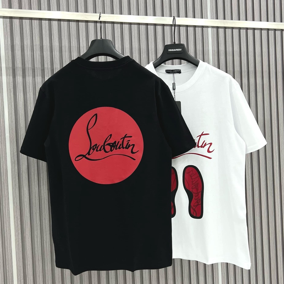Áo Phông Louboutin Hình In Đế Giày Cực Nét - Áo Thun LC Chất Liệu Vải Cotton Co Giãn Form Dáng Unisex Nam Nữ Hot Trend