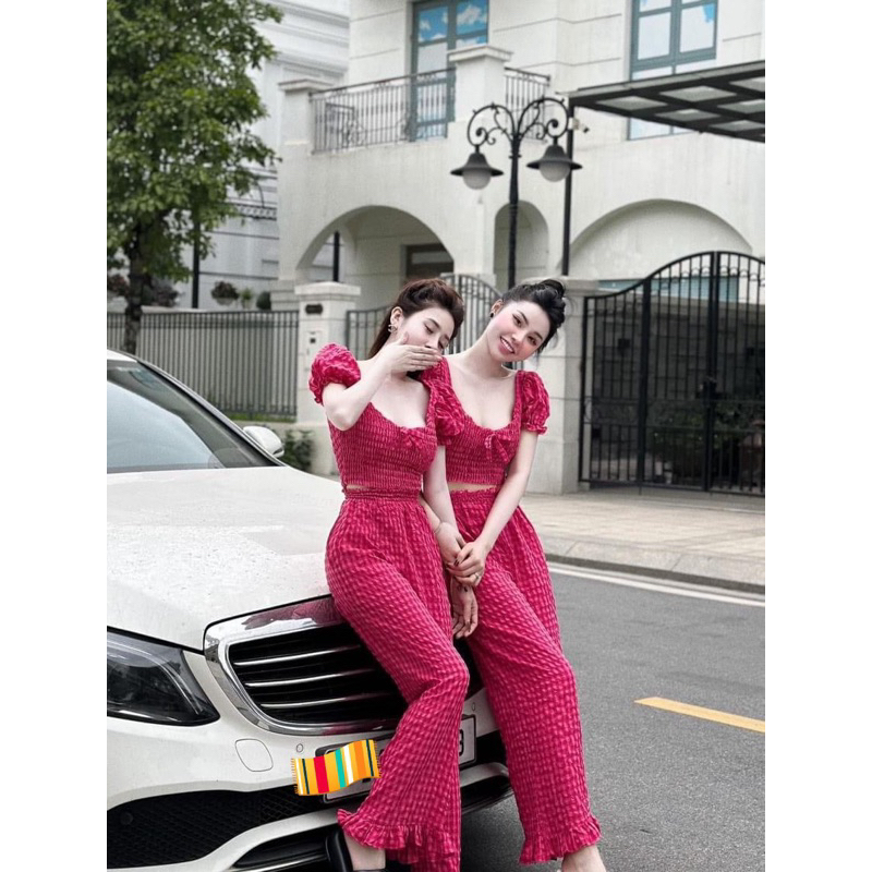 Set áo caro hồng cổ vuông tay ngắn nhún thun ôm dáng kèm quần dài lưng cao ống bèo xinh