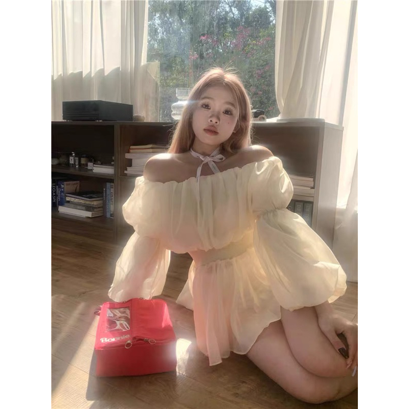 ROSALEE Áo trễ vai tay bồng ôm eo Homie Top