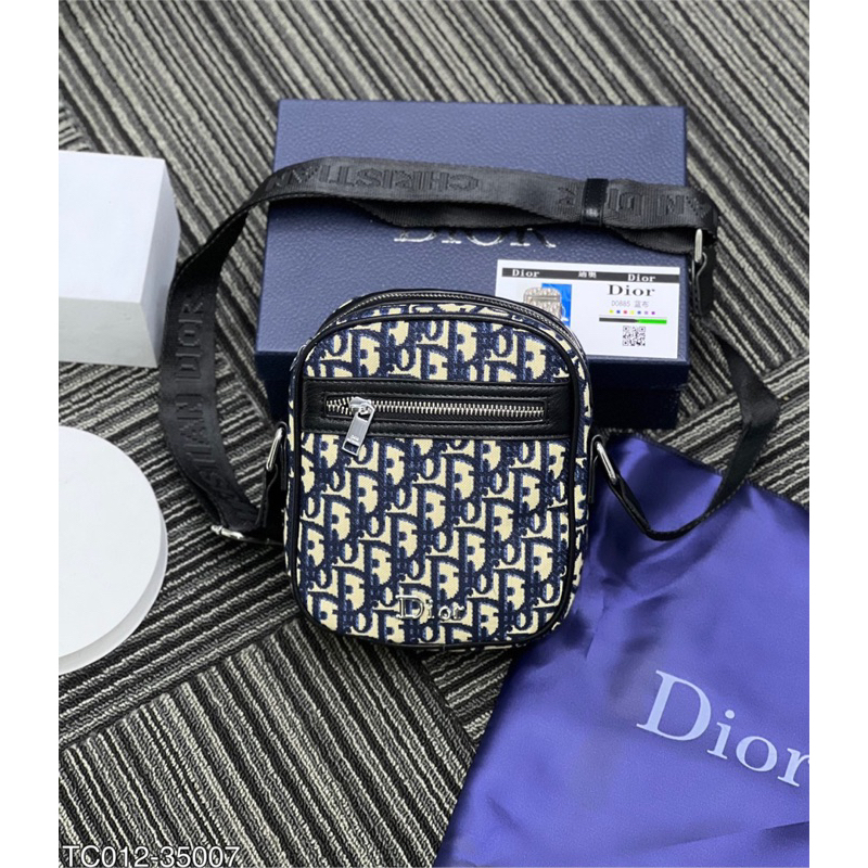 TÚI ĐEO CHÉO HOẠ TIẾT VẢI DỆT LOGO SẮT TC003