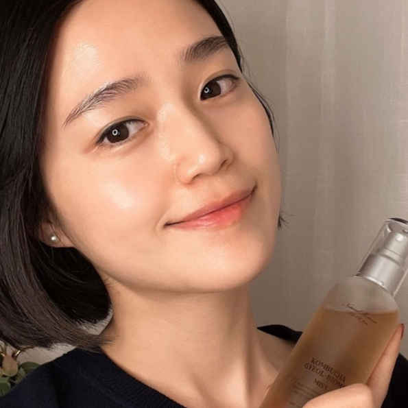 Xịt dưỡng nhả thâm Trà đen Kombucha