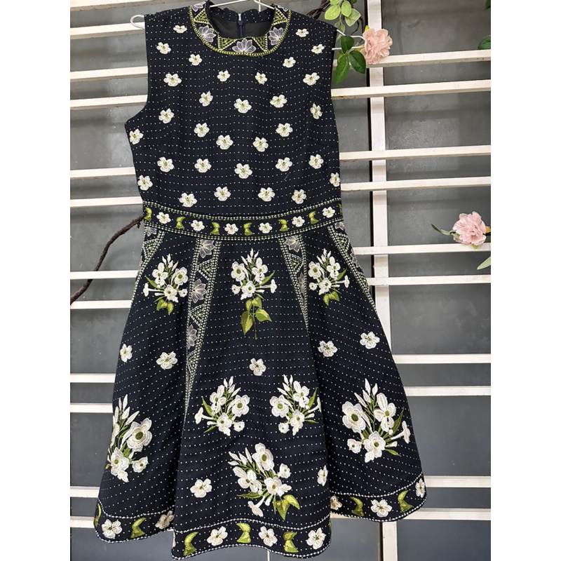 Đầm chốt live xinh 2hand