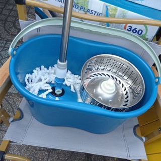 Thùng lau nhà 360 độ giá rẻ