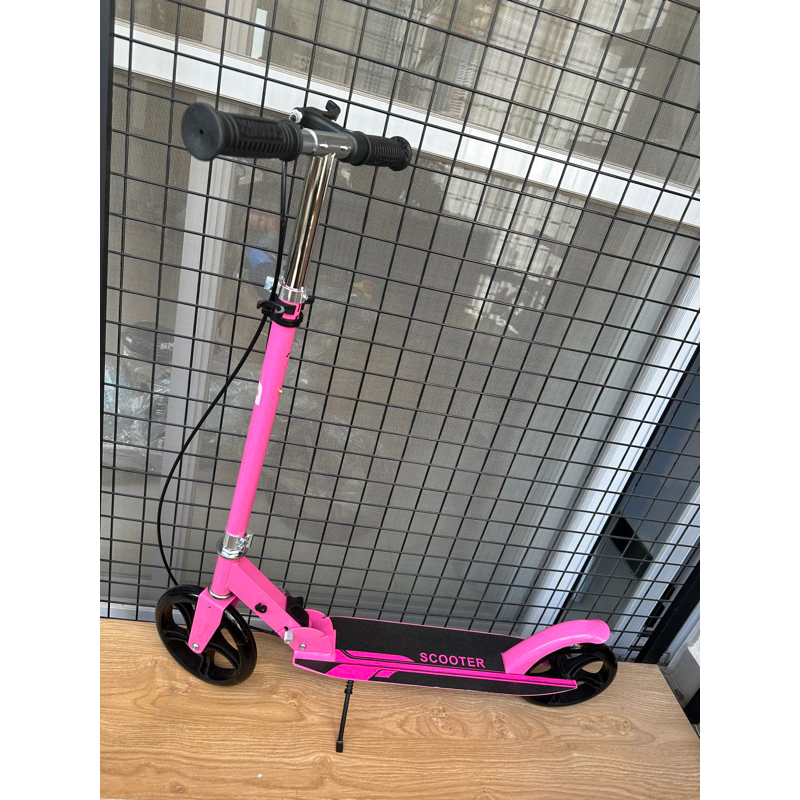 Xe scooter tải trọng 80kg có thắng tay bằng sắt bản to chắc chắn