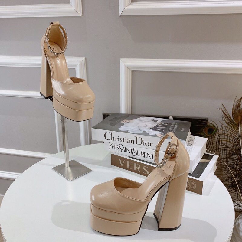 ❄️AN SHOES ❄HÀNG QUẢNG CHÂU FULL BOX❄️ Sangda bit mũi  gót vuông 15cm. HÀNG CÓ SẴN SỐ LƯỢNG LỚN. Màu đen có sz 40,41,42