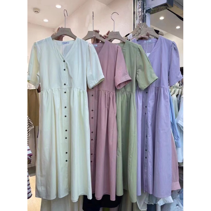 Váy kaki cổ V khuy dọc