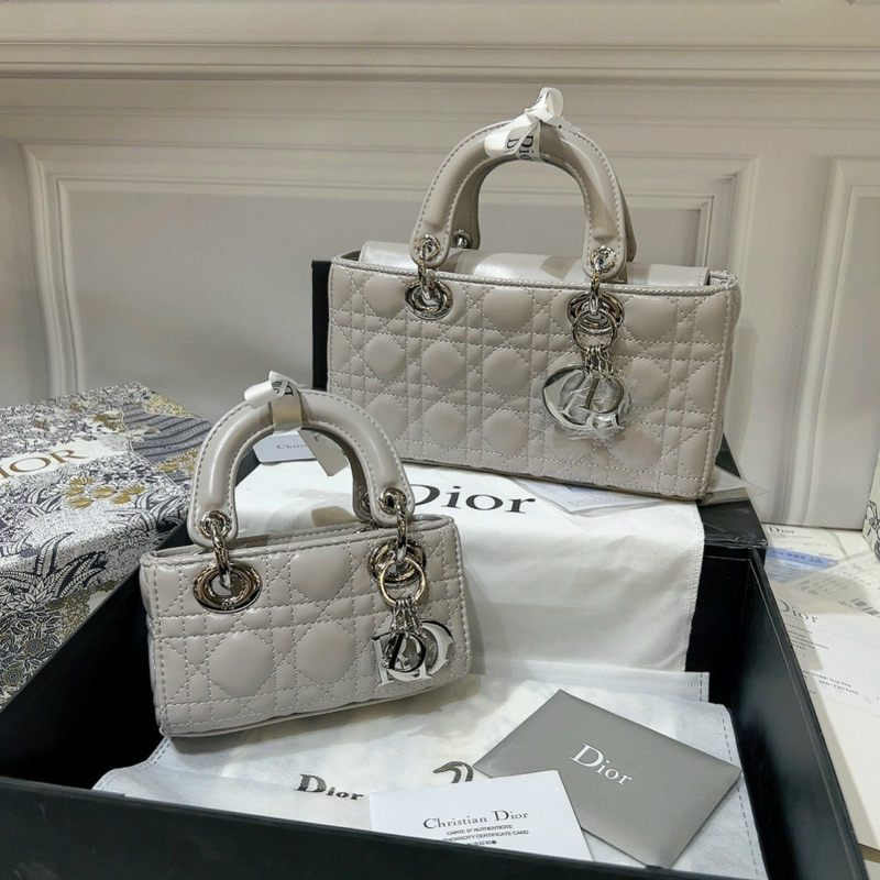 Túi Xách Di. Or Ngang Tag Bạc 2 Size