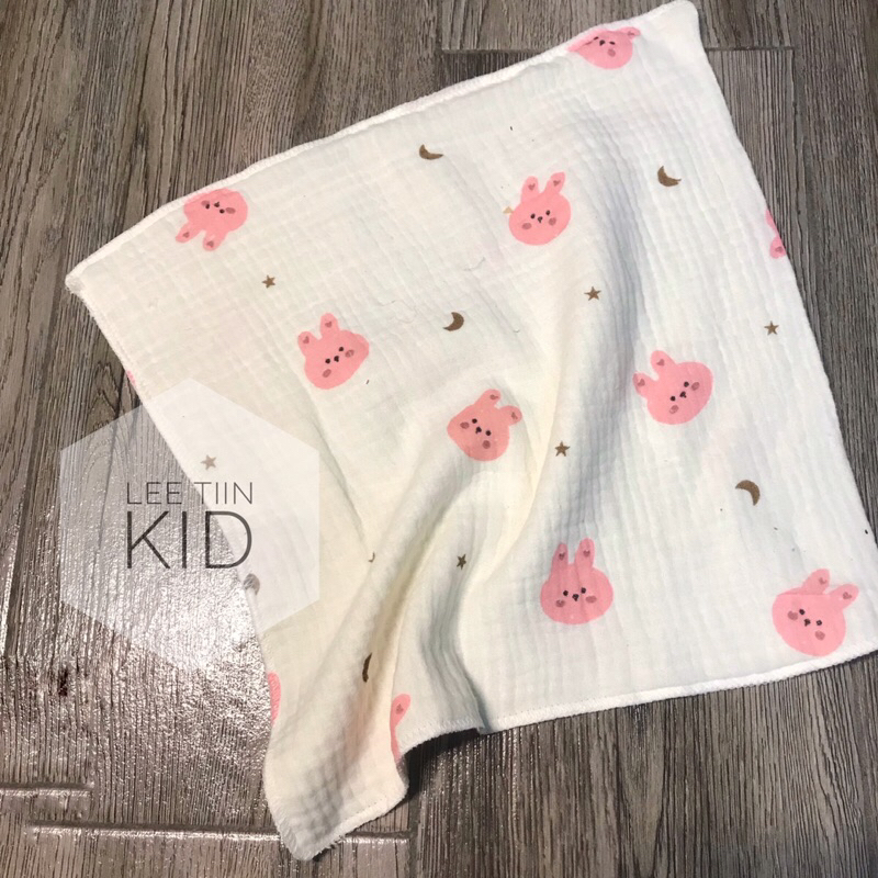 Khăn sữa xô muslin 4 lớp LeeTiin vắt sổ hoạ tiết gấu thỏ siêu hot