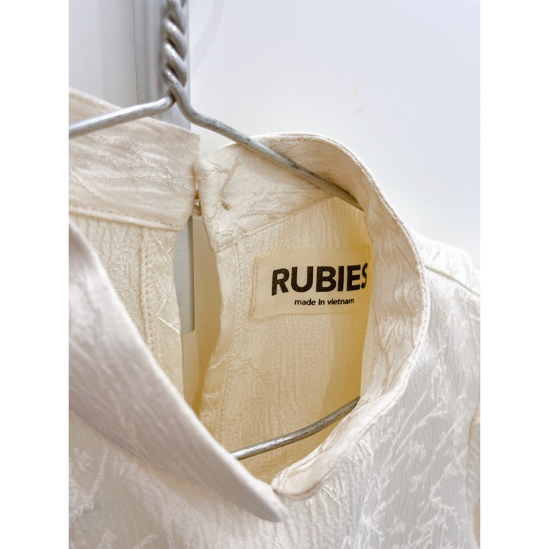 Rubies thanh lý lixie top trắng new 100%