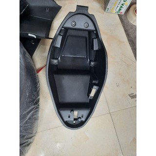 Cốp xe điện Xmen