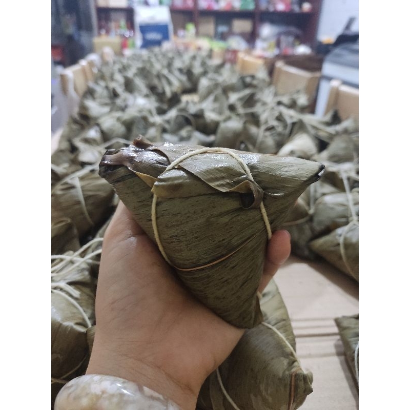 Bánh ú cái 230g hàng có sẵn mỗi ngày.
