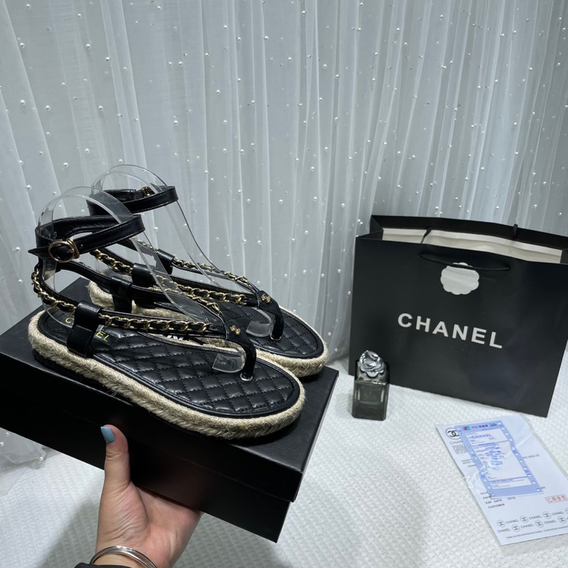 Sandal phối xích Cnk hien ho-hàng QC fullbox - sẵn hàng kèm video thật có đến sz 39