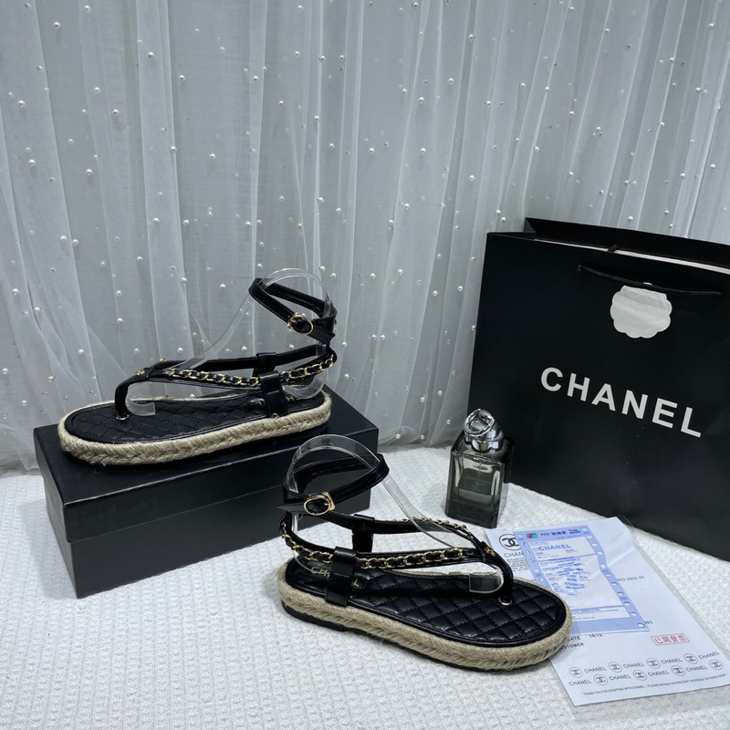 Sandal phối xích Cnk hien ho-hàng QC fullbox - sẵn hàng kèm video thật có đến sz 39