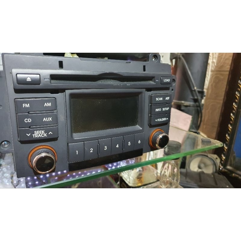 Đầu nghe nhạc KIA FORTE 6 DISKAUX/USB/RADIO MP3/ 6 CD .