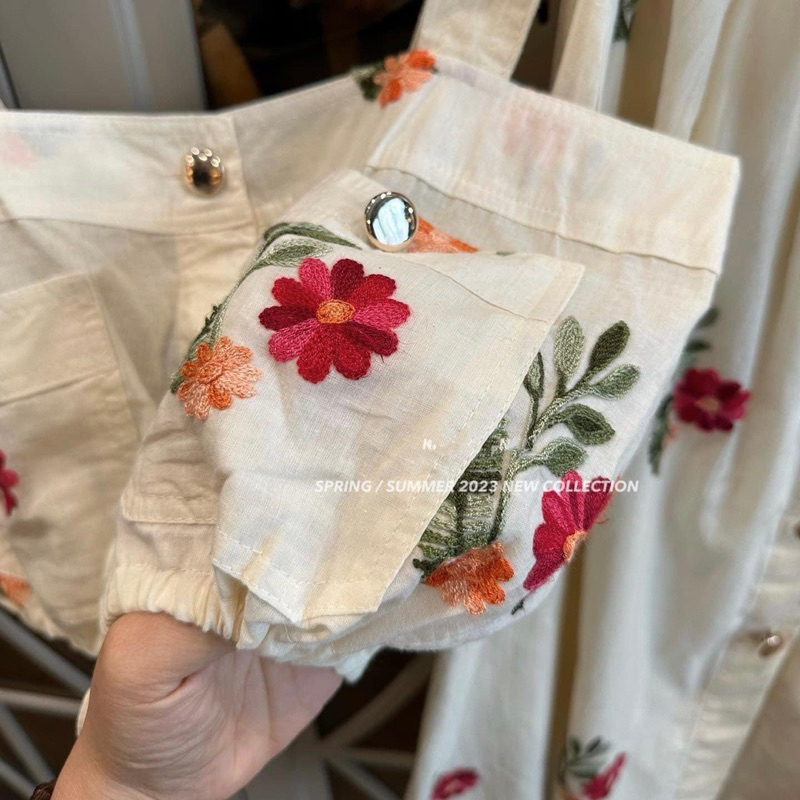 Set áo croptop kèm chân váy hoa xoè đi biển sexy