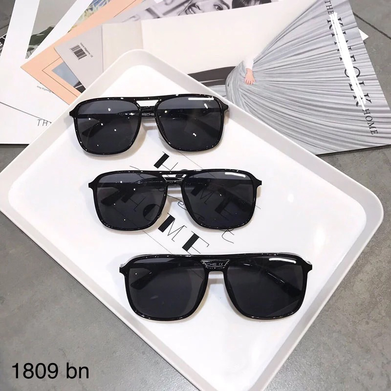 Kính mát Pọt chê mã 1809 (tặng hộp mica + khăn)