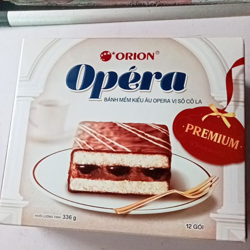 Bánh mền Opera Orion vị socola hộp 336g