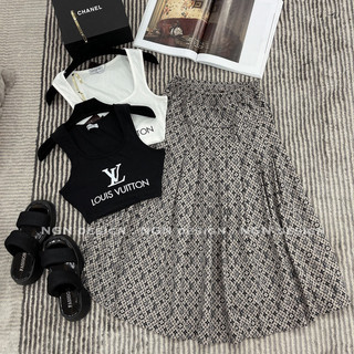 Sét áo ba lỗ lệ vi + chân váy xoè